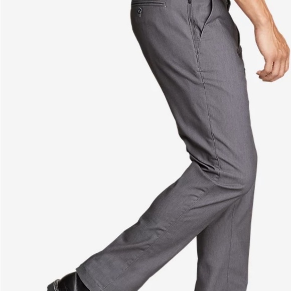 Eddie Bauer classic Straight Regular 35/30 New whit tags. - Picture 2 of 9